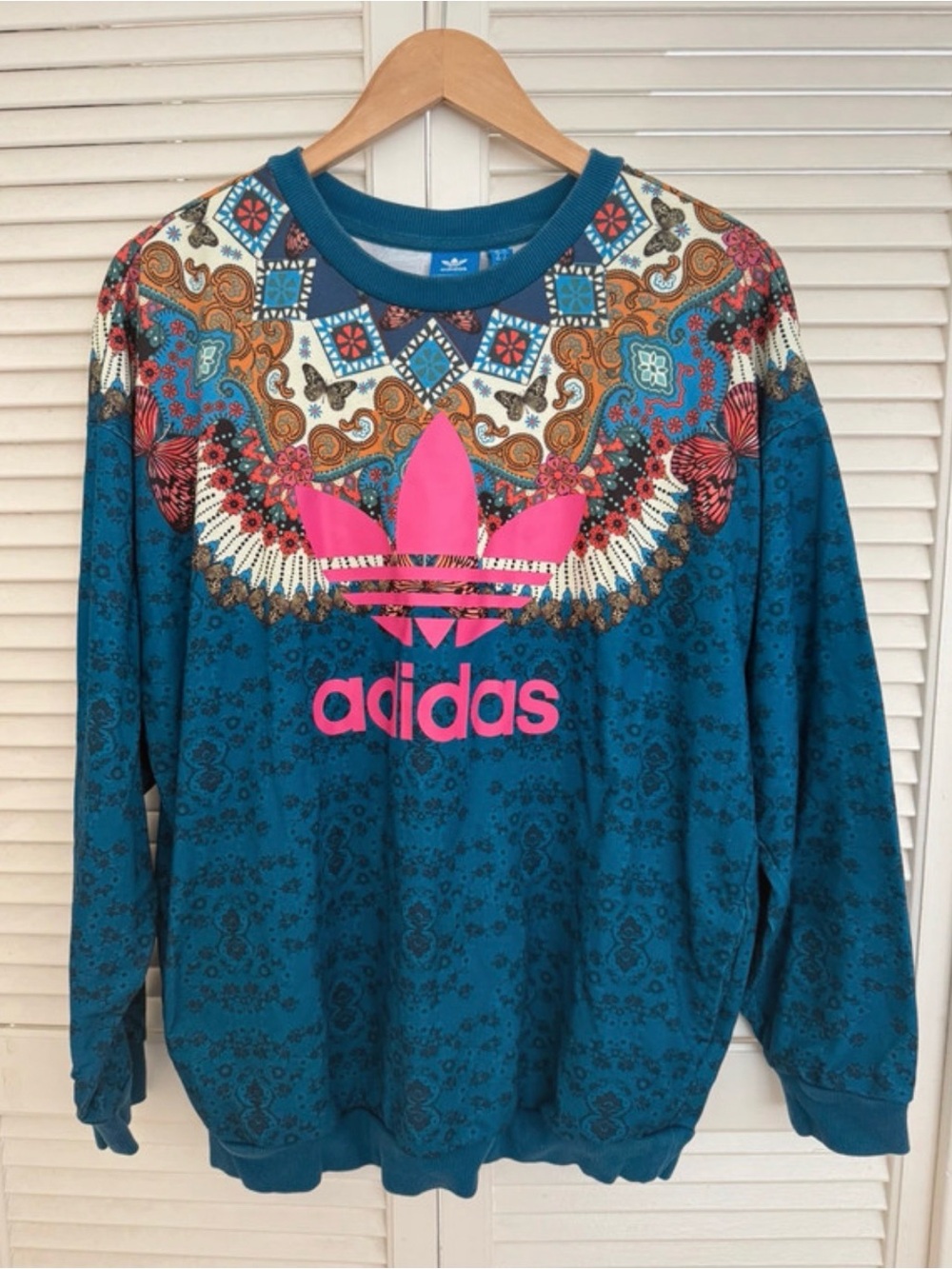 FARM Rio Adidas Butterfly Crewneck (202089) 🦋 🌼 - Picture 2 of 3